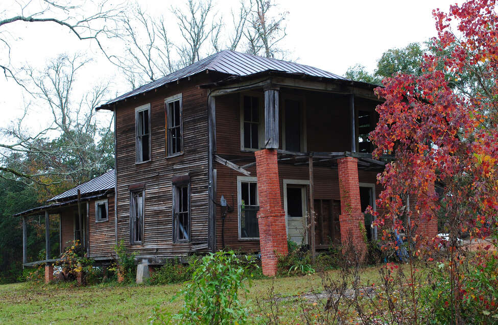 16 creepy abandoned homes throughout Texas