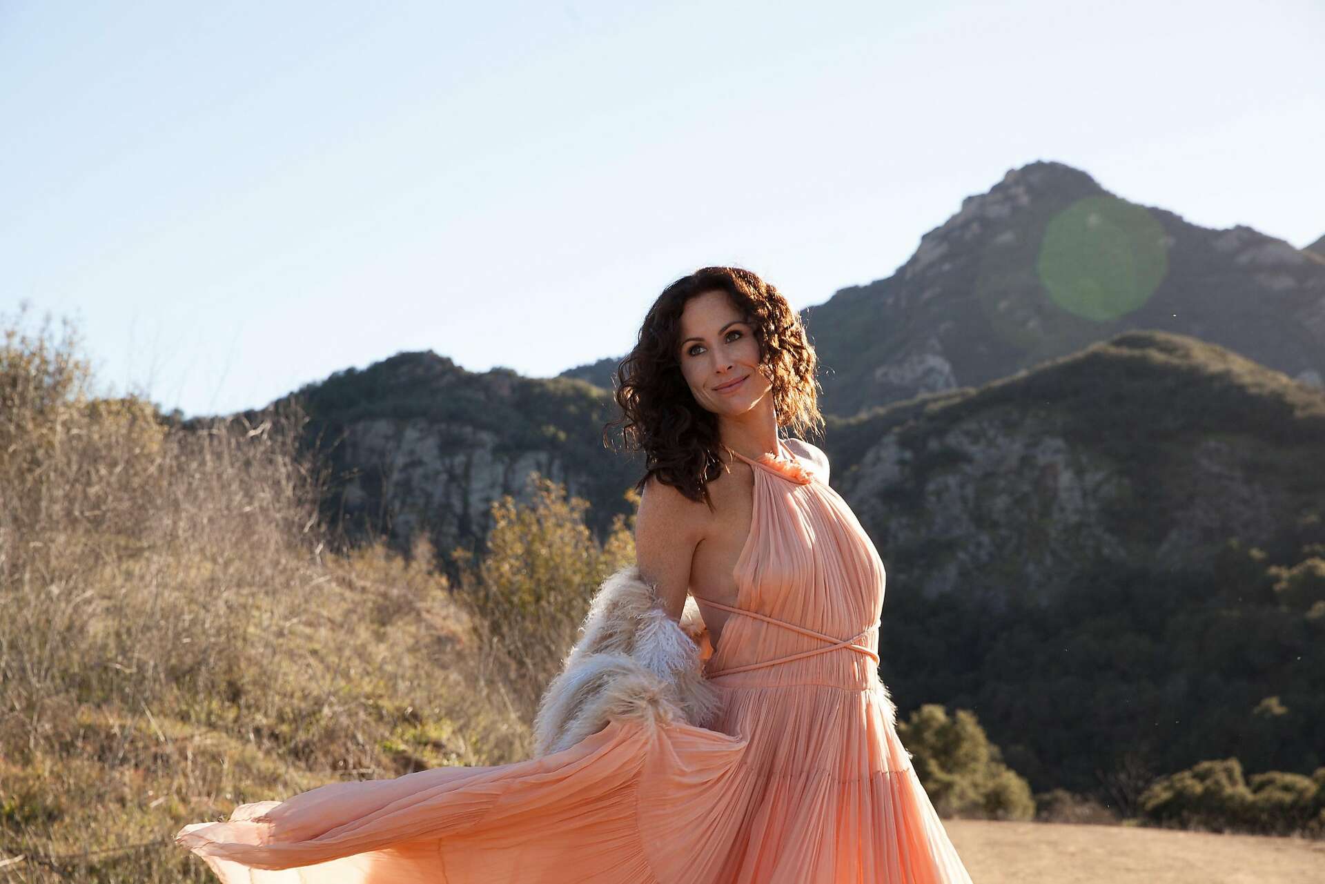 Minnie Driver puts her spin on favorite songs