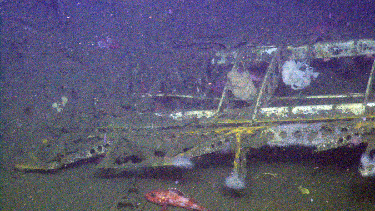 Flying aircraft carrier sunken at bottom of Pacific Ocean explored by ...