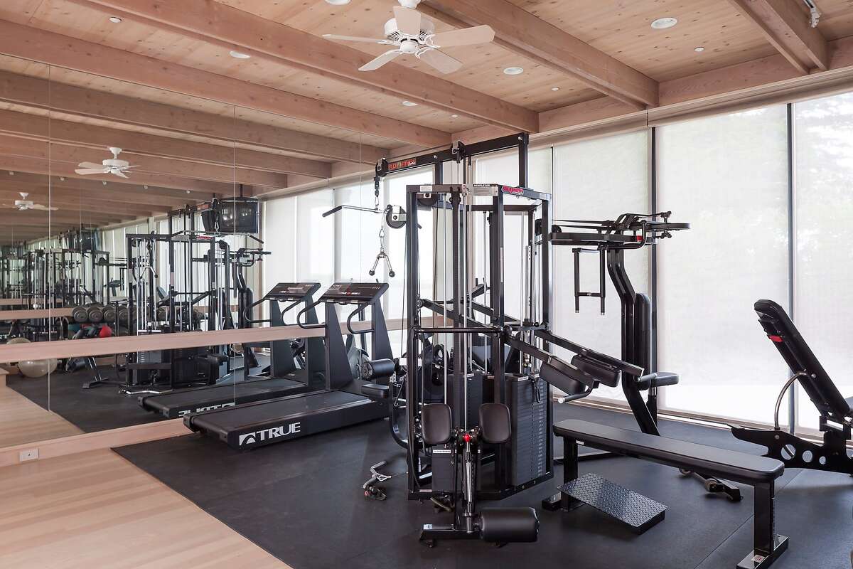 Hamptonesque style comes to Stinson Beach