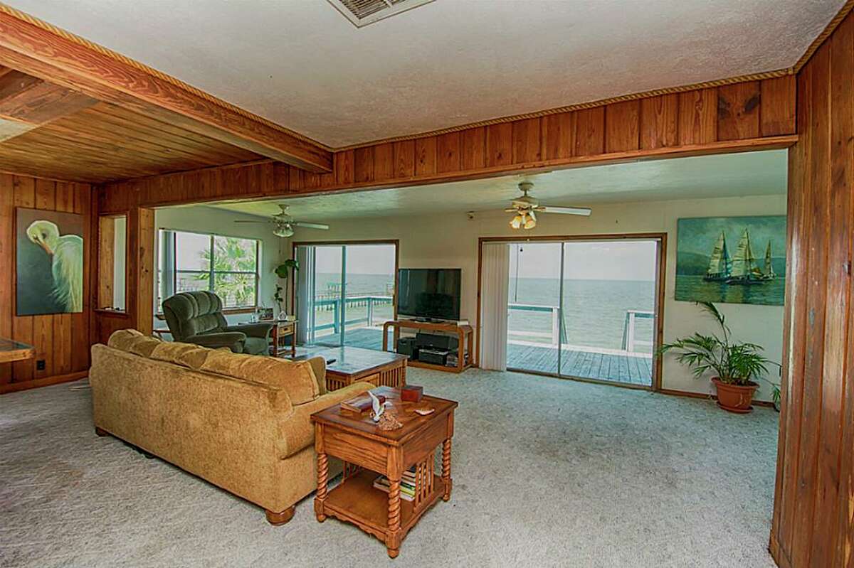 What a waterfront home in Kemah will cost you