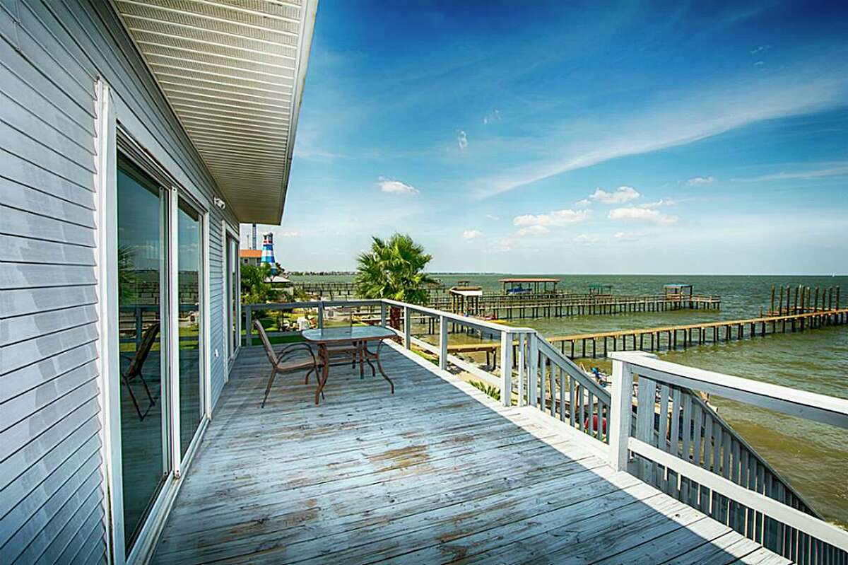 What a waterfront home in Kemah will cost you