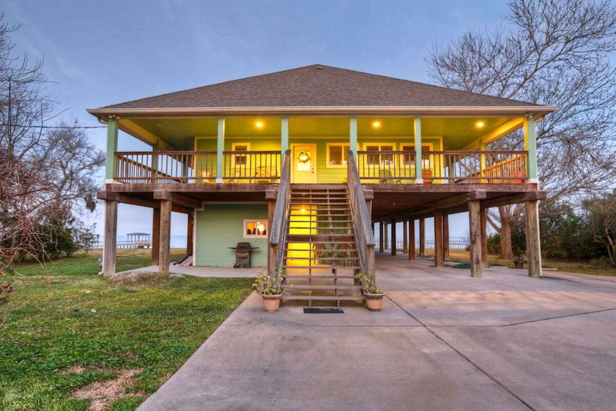 What a waterfront home in Kemah will cost you
