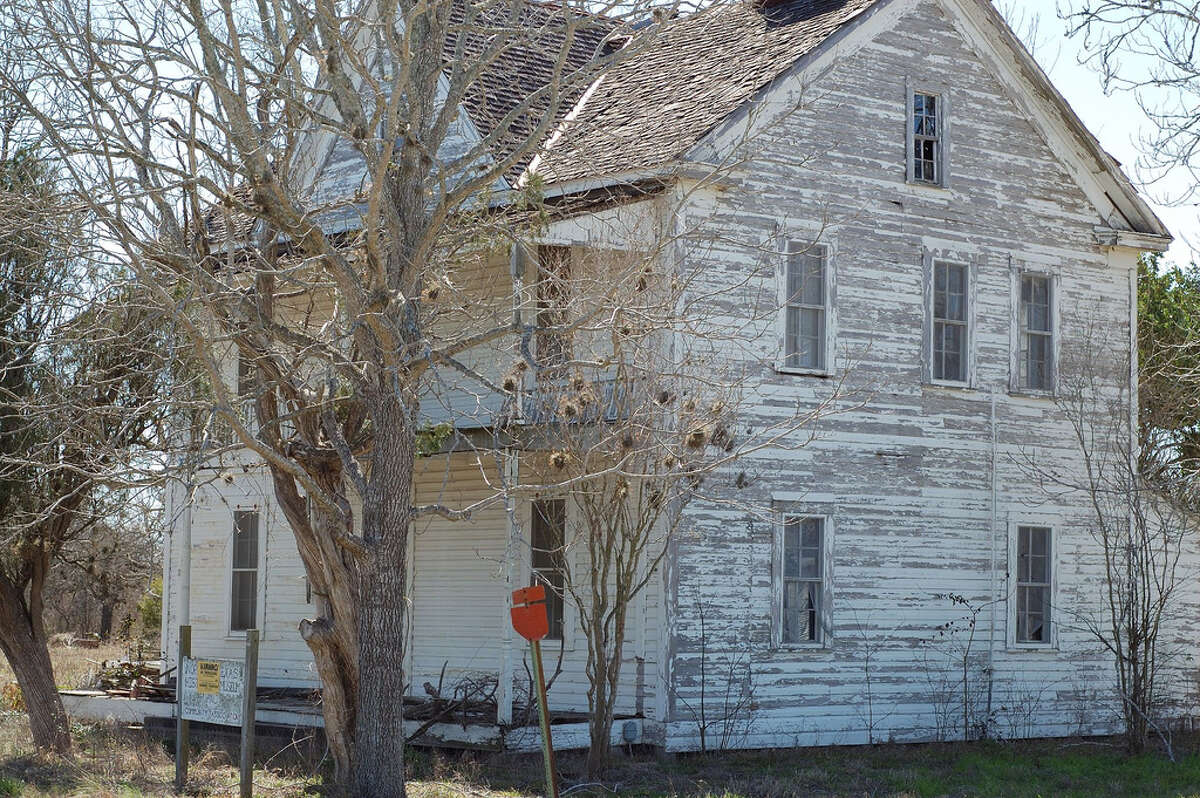 16 Creepy Abandoned Homes In Texas