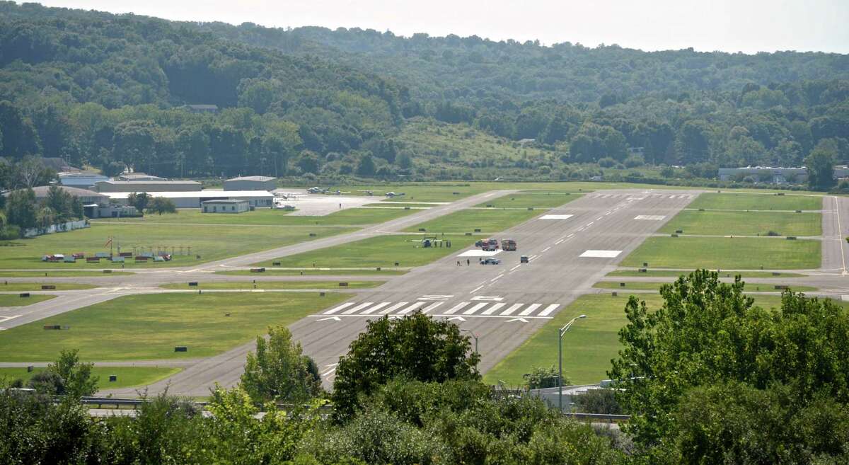 Plane skids off runway at Danbury airport