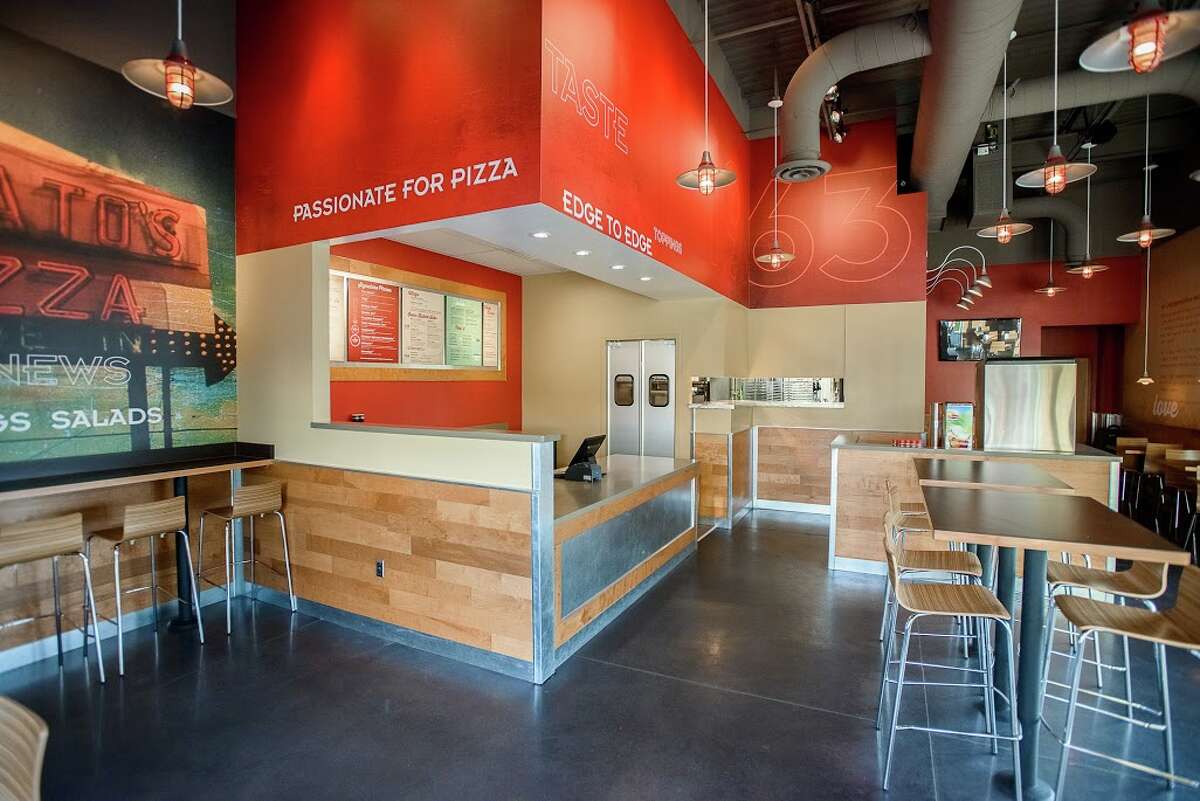 Donatos Pizza plans to open here in early 2016. The Ohio-based company is expanding in Texas, where it plans to open up to 150 locations, including 50 in the Houston market. ﻿