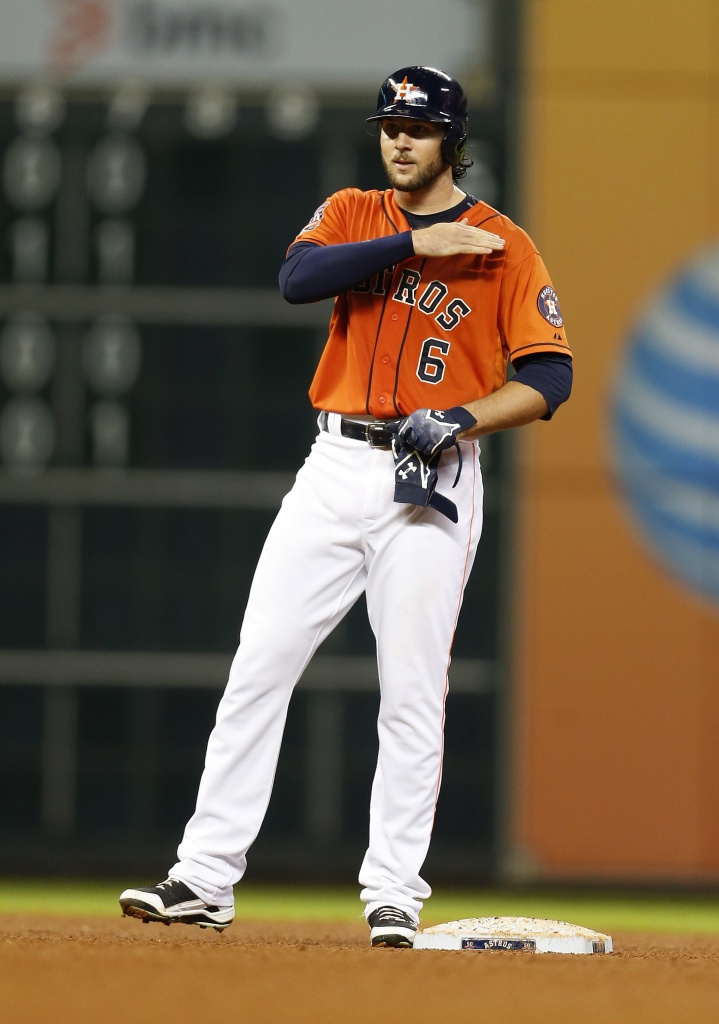 Astros non-tender Mike Fiers, making him a free agent