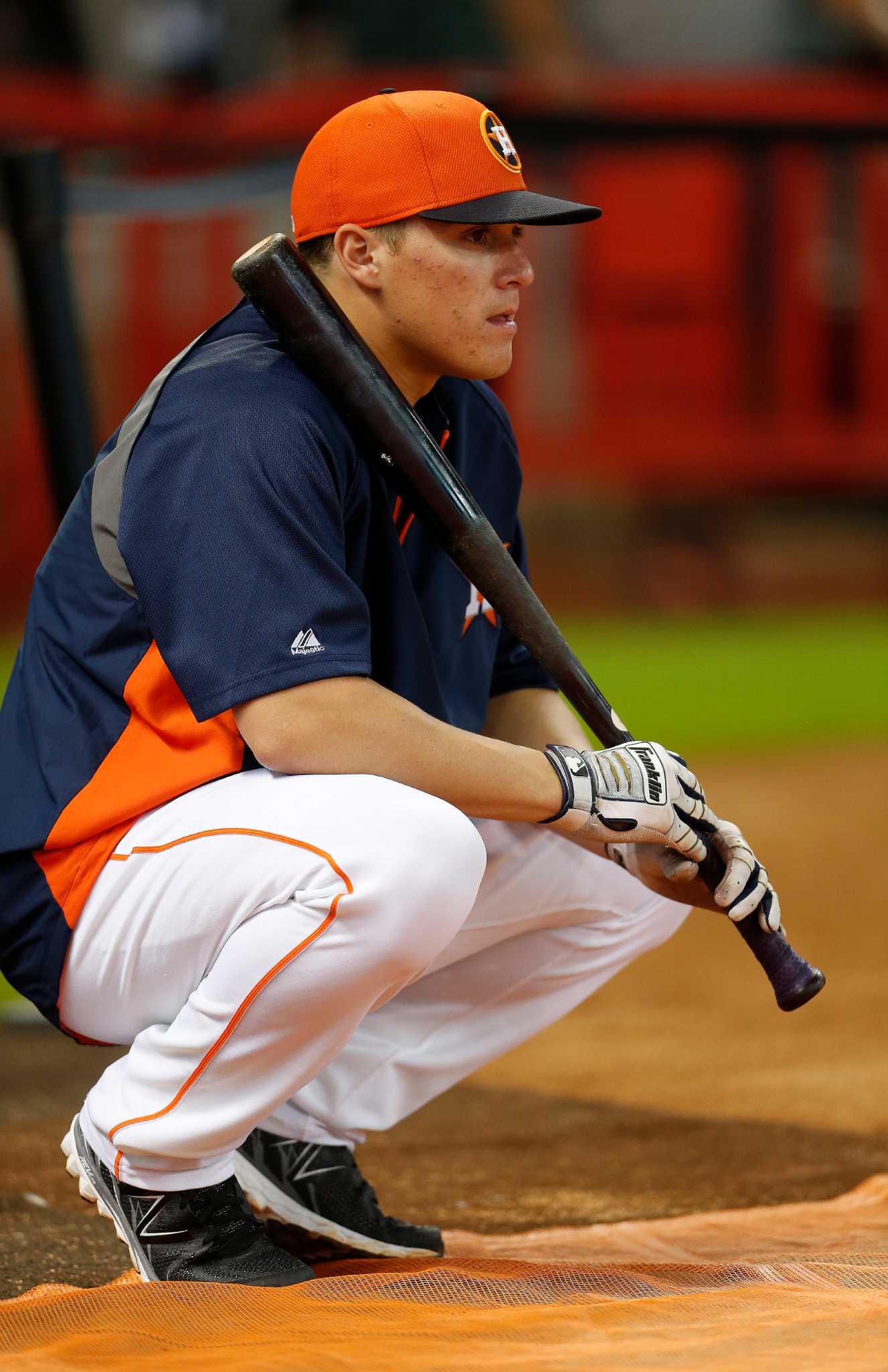 Astros report Hernandez enjoying his L.A. story