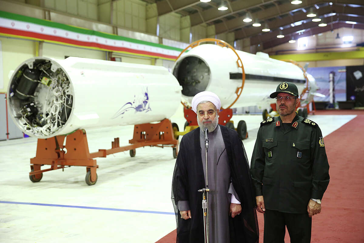 ﻿Iran's President Hassan Rouhani﻿ unveils the surface-to-surface missile, the ﻿Conqueror.﻿