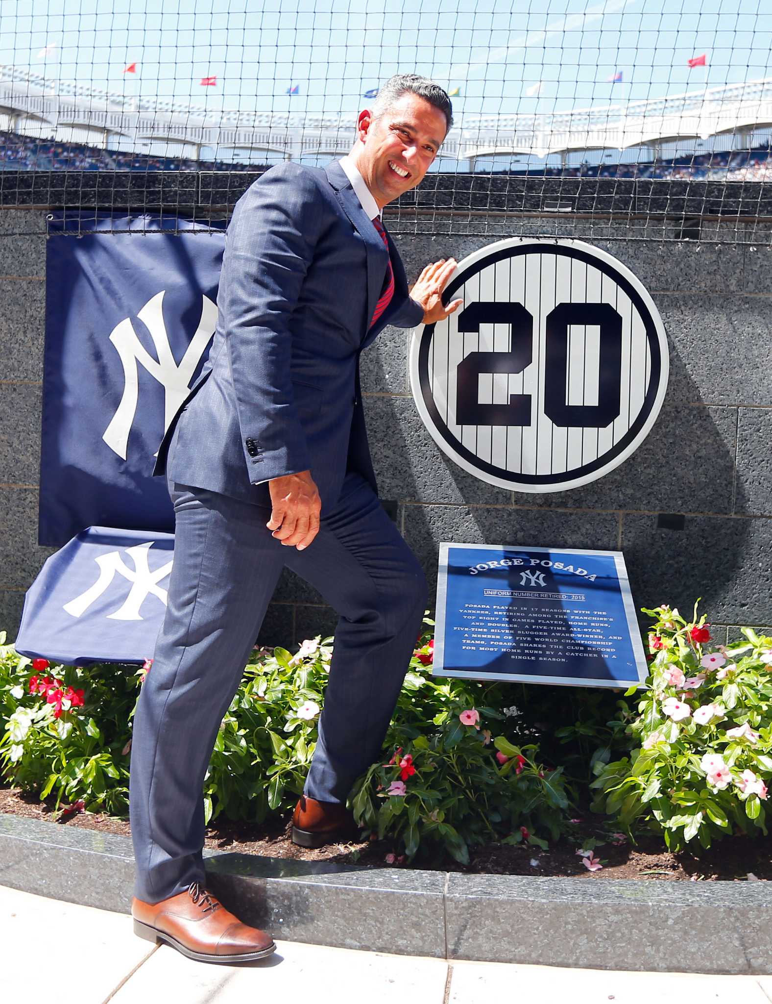 Yankees retire Posada's No. 20