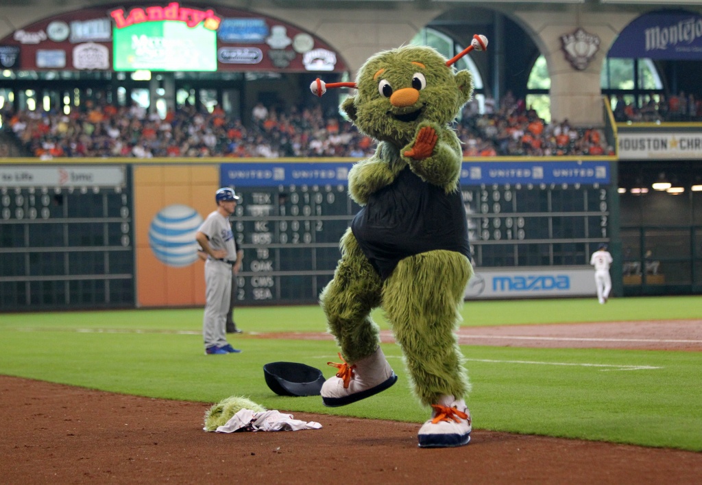 Declaration of Unfriendliness': Rays player makes feud with Astros mascot  official - The Washington Post