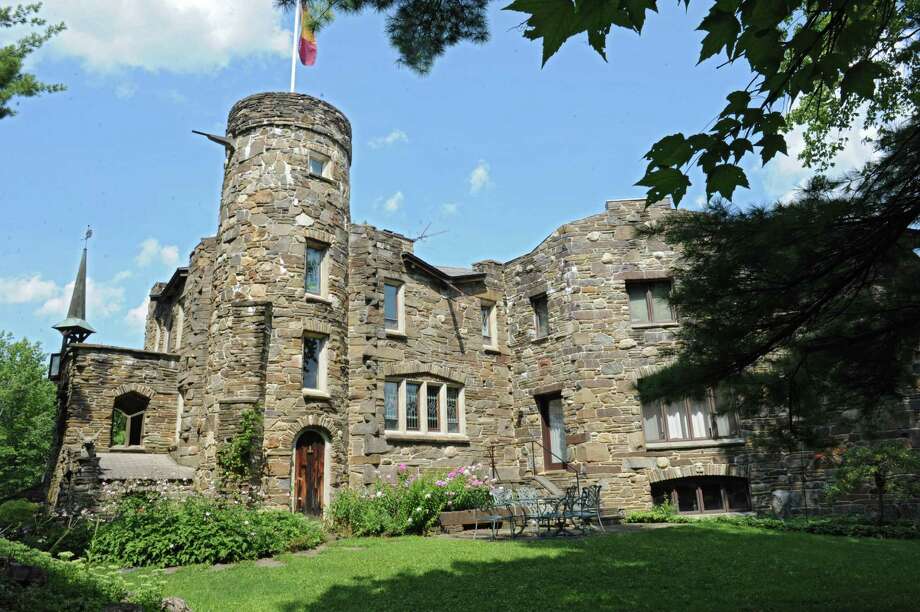 Breitenbach Castle In Altamont Opens To Weddings Times Union Thom Breitenbach S Castle He Made Out Of Local Stone Which Is Also A Wedding Venue On