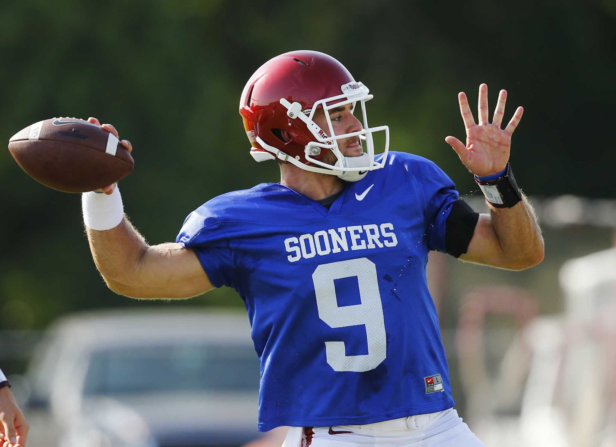 Baker Mayfield Reacts To Photo Of Himself In Texas Jersey - The Spun:  What's Trending In The Sports World Today