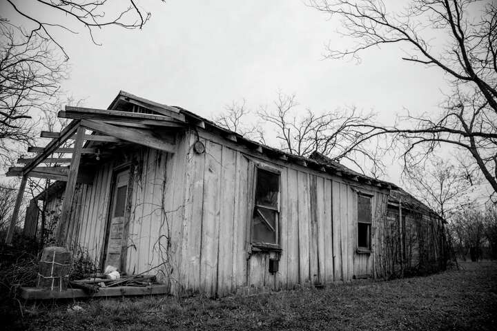 16 creepy abandoned homes in Texas