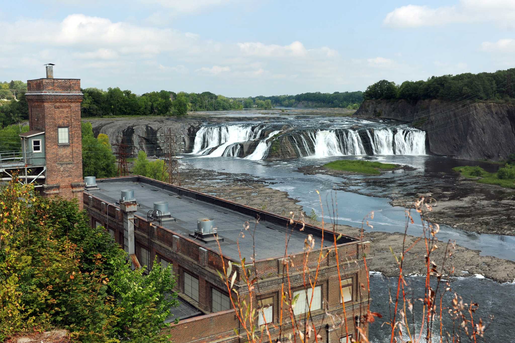 At age 100, Cohoes plant spins into 21st century