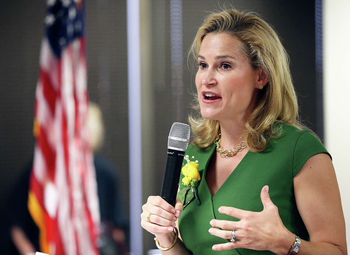 Heidi Cruz finds support in Bexar GOP