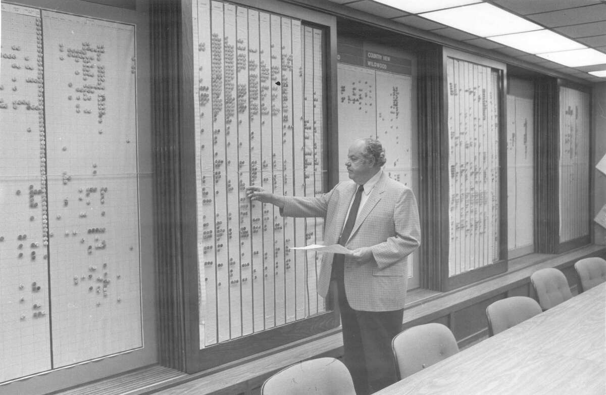 Homebuilder Ray Ellison built 55,000 houses in S.A.