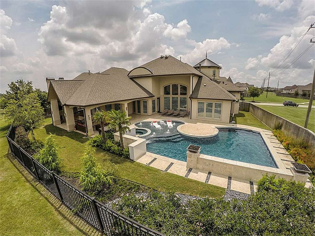 The cost of a 5,000-square-foot home in Houston & its suburbs, compared