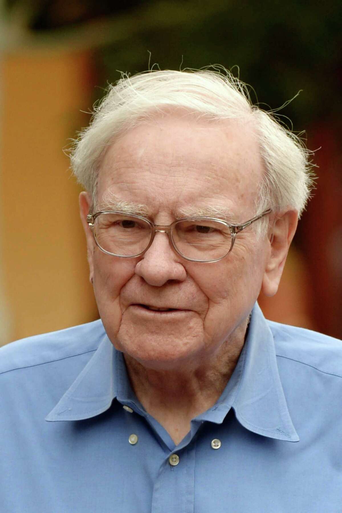 FILE - AUGUST 19, 2015: It was reported that Warren Buffett's Berkshire Hathaway to pay $37.2 billion for Precision Castparts, the most it has ever paid for a company August 10, 2015. SUN VALLEY, ID - JULY 12: Chairman and CEO of Berkshire Hathaway Warren Buffett returns after a lunch break during the Allen & Co. annual conference at the Sun Valley Resort on July 11, 2013 in Sun Valley, Idaho. The resort is hosting corporate leaders for the 31st annual Allen & Co. media and technology conference where some of the wealthiest and most powerful executives in media, finance, politics and tech gather for weeklong meetings. Past attendees included Warren Buffett, Bill Gates and Mark Zuckerberg. (Photo by Kevork Djansezian/Getty Images)