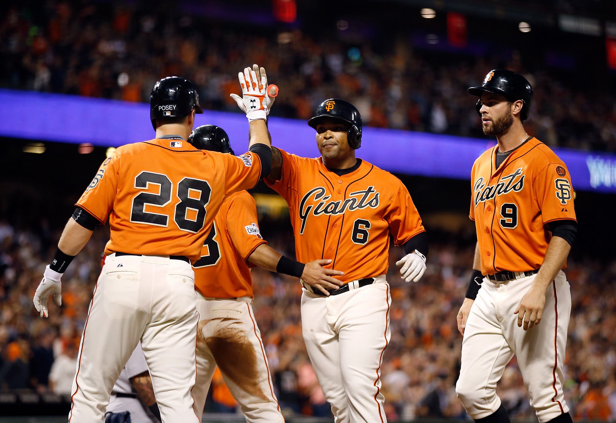 Kelby Tomlinson lines game-winning single as Giants beat Cardinals