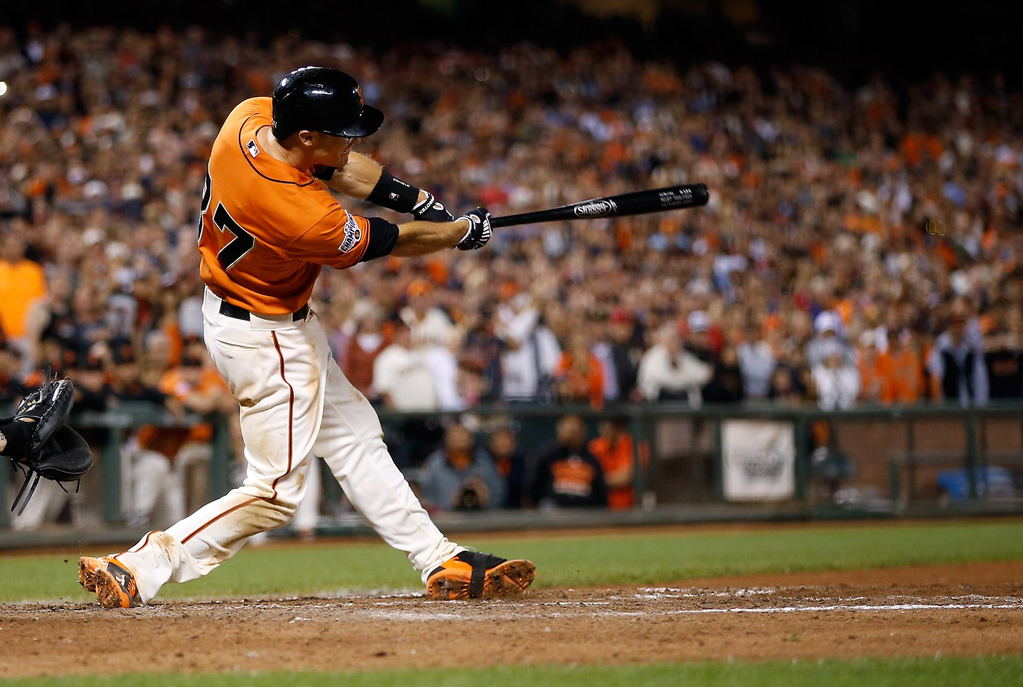 Kelby Tomlinson lines game-winning single as Giants beat Cardinals