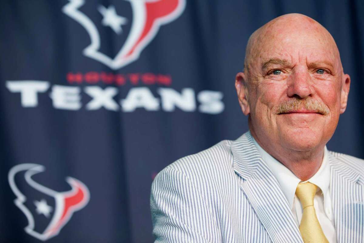 Saying he doesn not believe in "personal or professional discrimination of any kind," Texans owner Bob McNair asked the Campaign for Houston to return his $10,000 contribution.Click through the gallery to see other Texas residents making political contributions for the 2016 election.