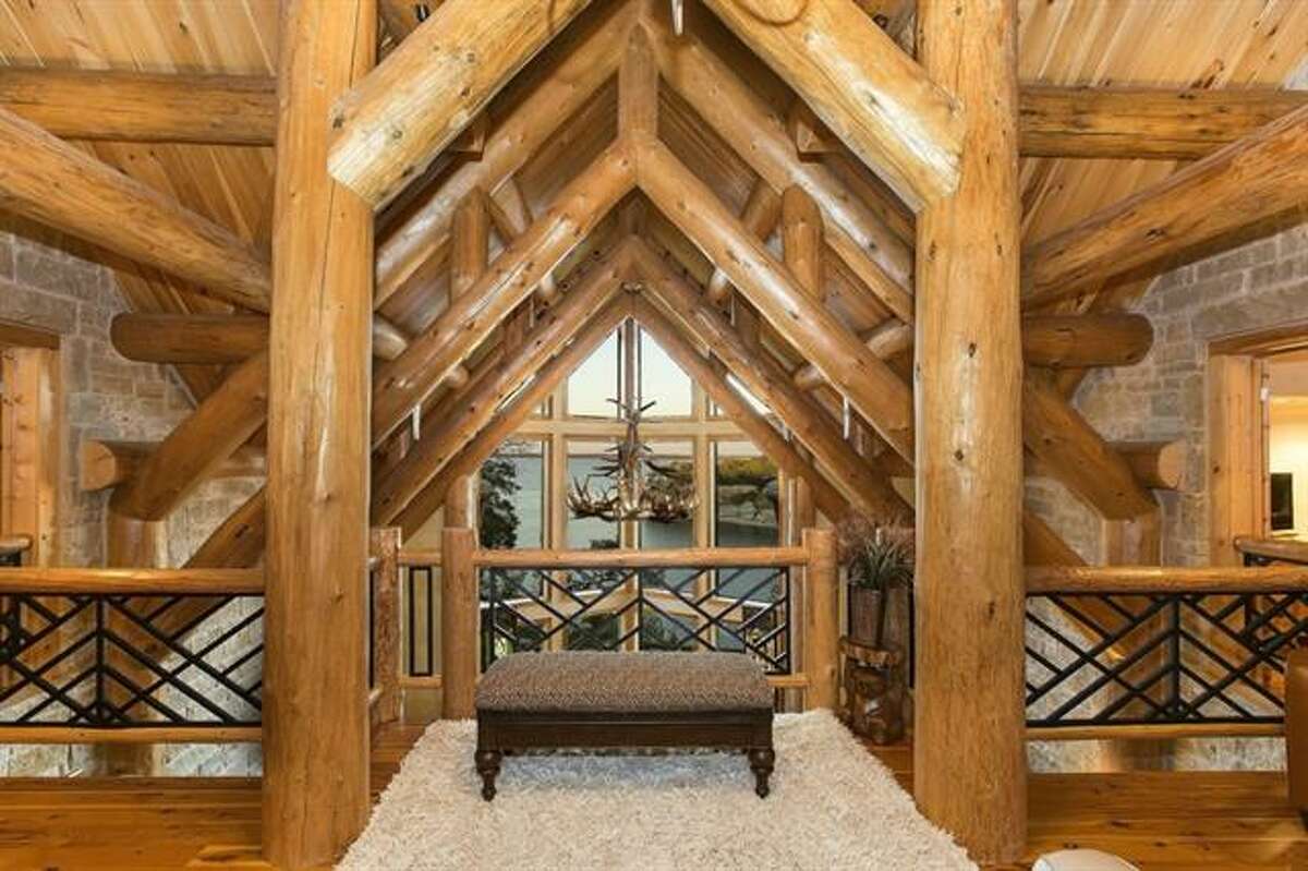 Mansions for sale in small Texas towns