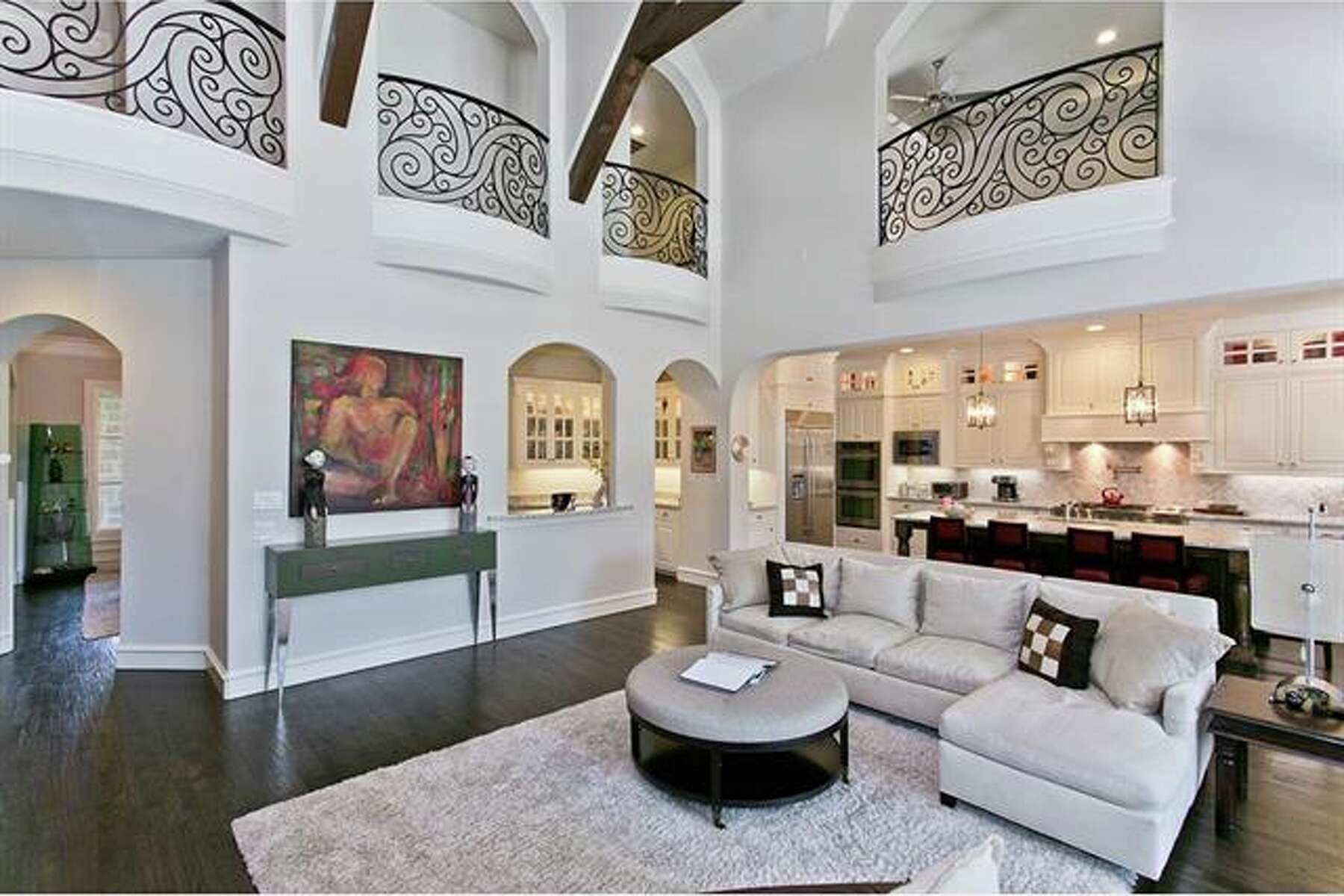 Homes with secret rooms and passageways in Texas