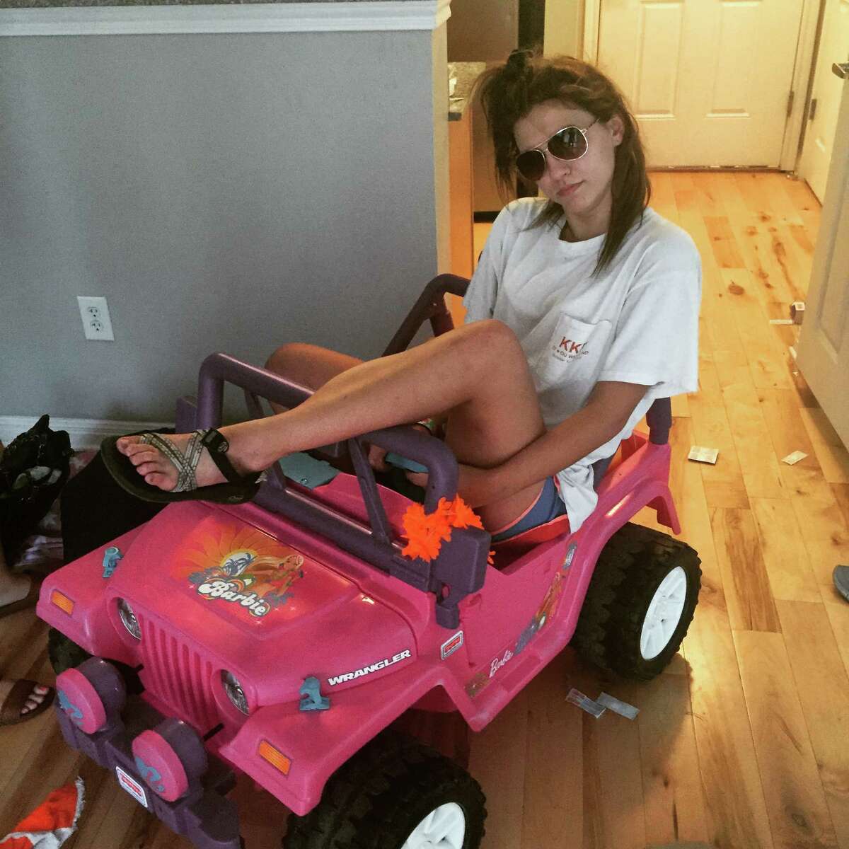 Battery powered barbie discount jeep