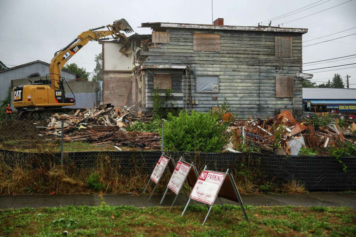 Seattle is booming, so what’s with all the abandoned homes?