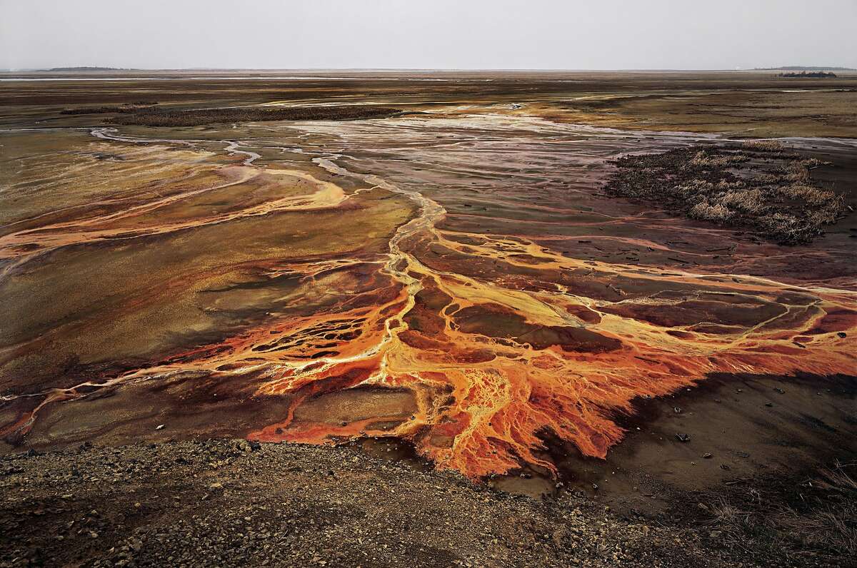 Burtynsky’s photography: What happened here? People