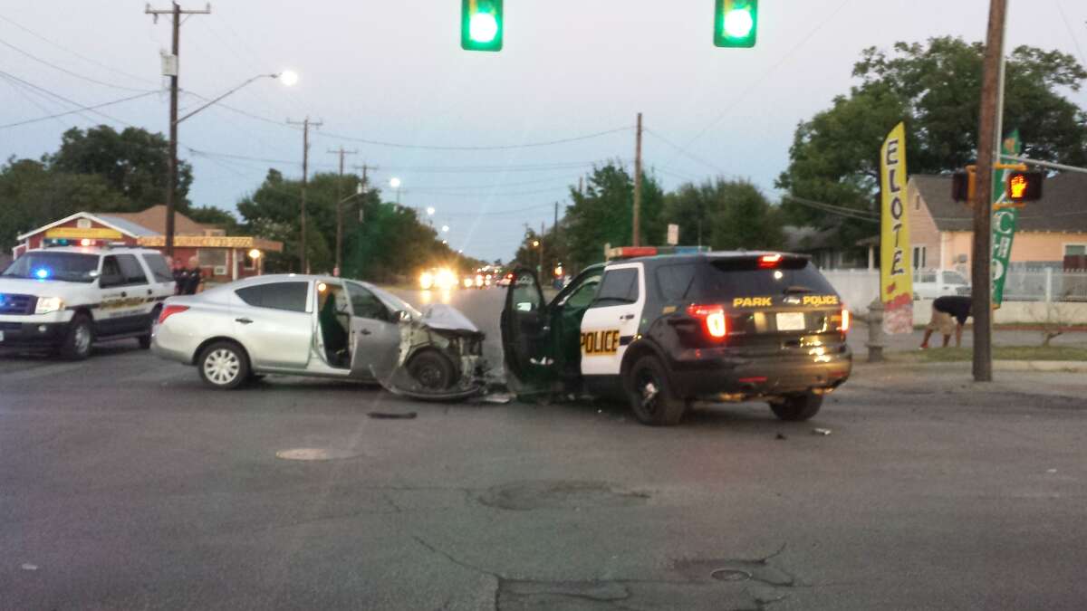Park policeman injured in West Side wreck