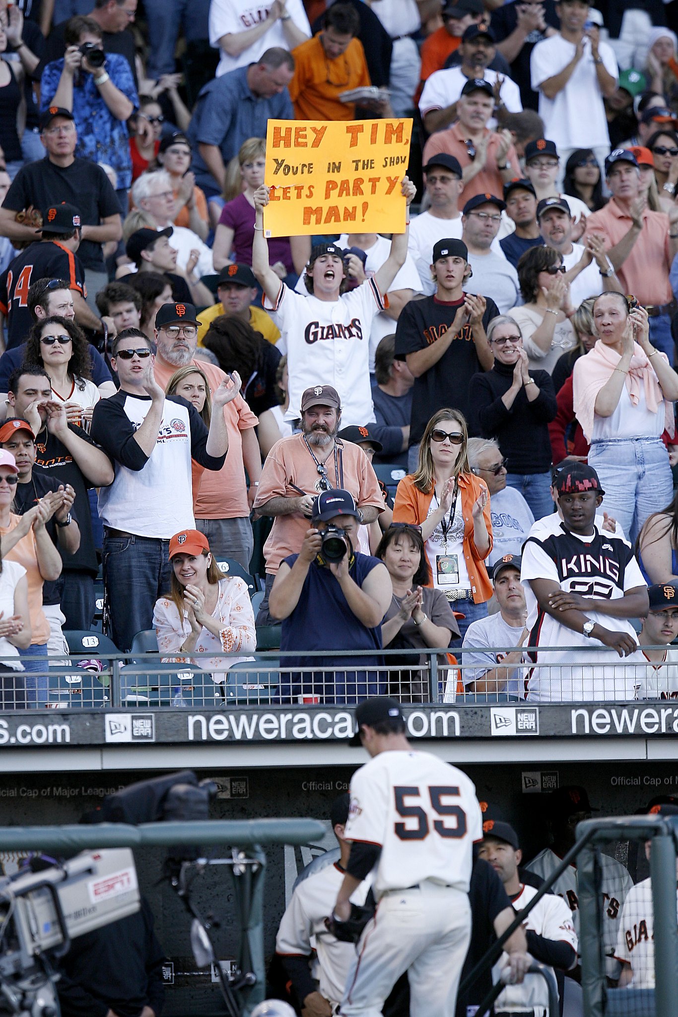 Lincecum injury gives fans a scare