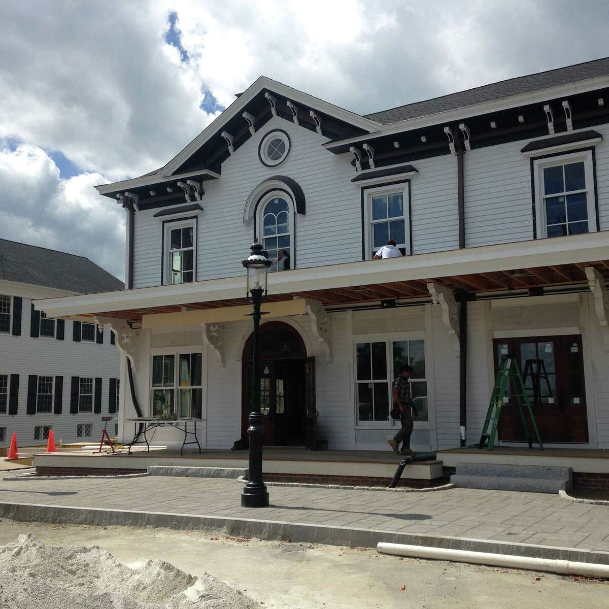 Historic Newtown commercial building gets a face lift