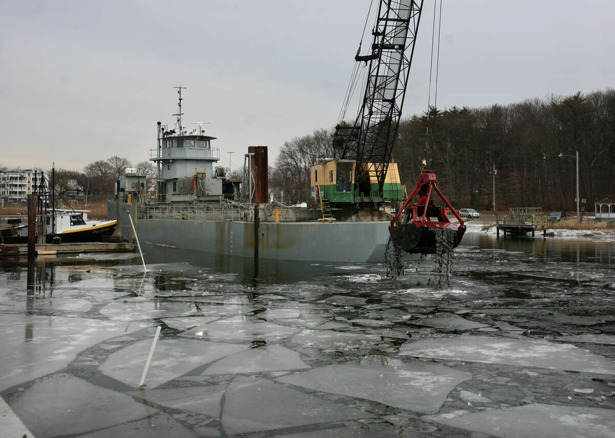 New harbor dredging plan gains support