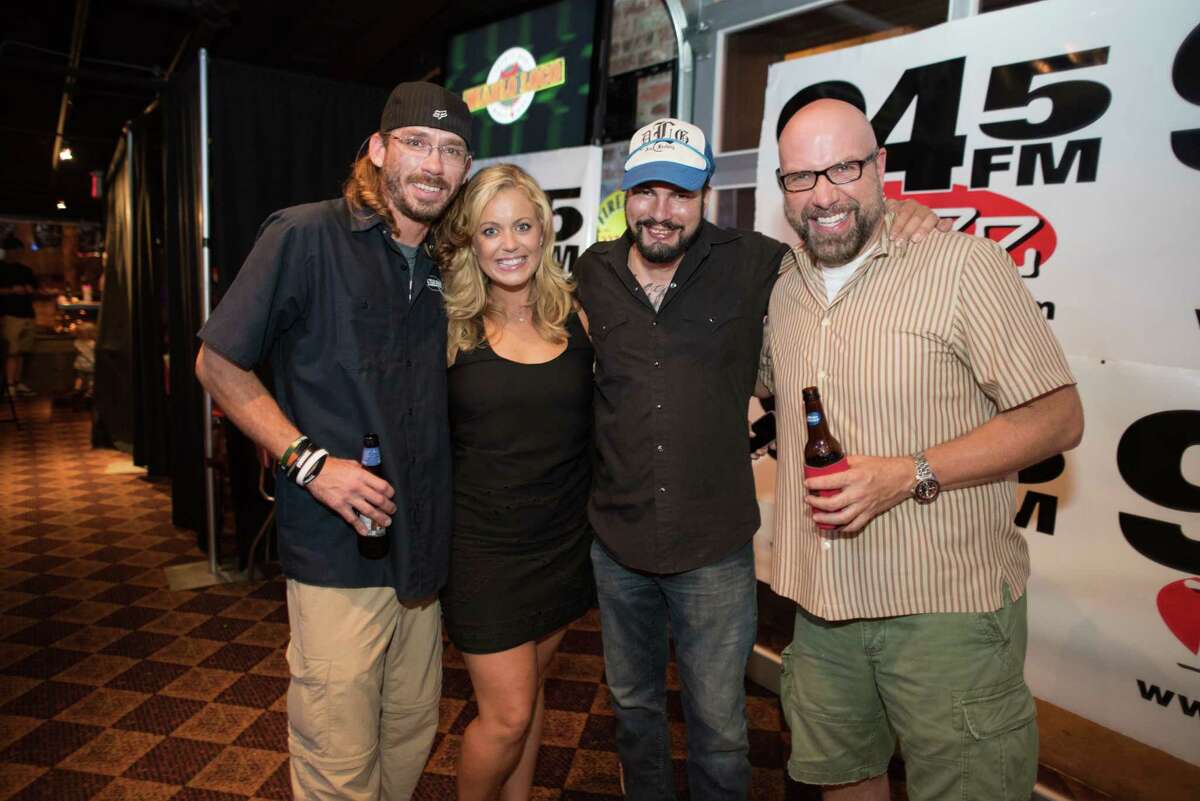 Pregnant Bikini contest 2015