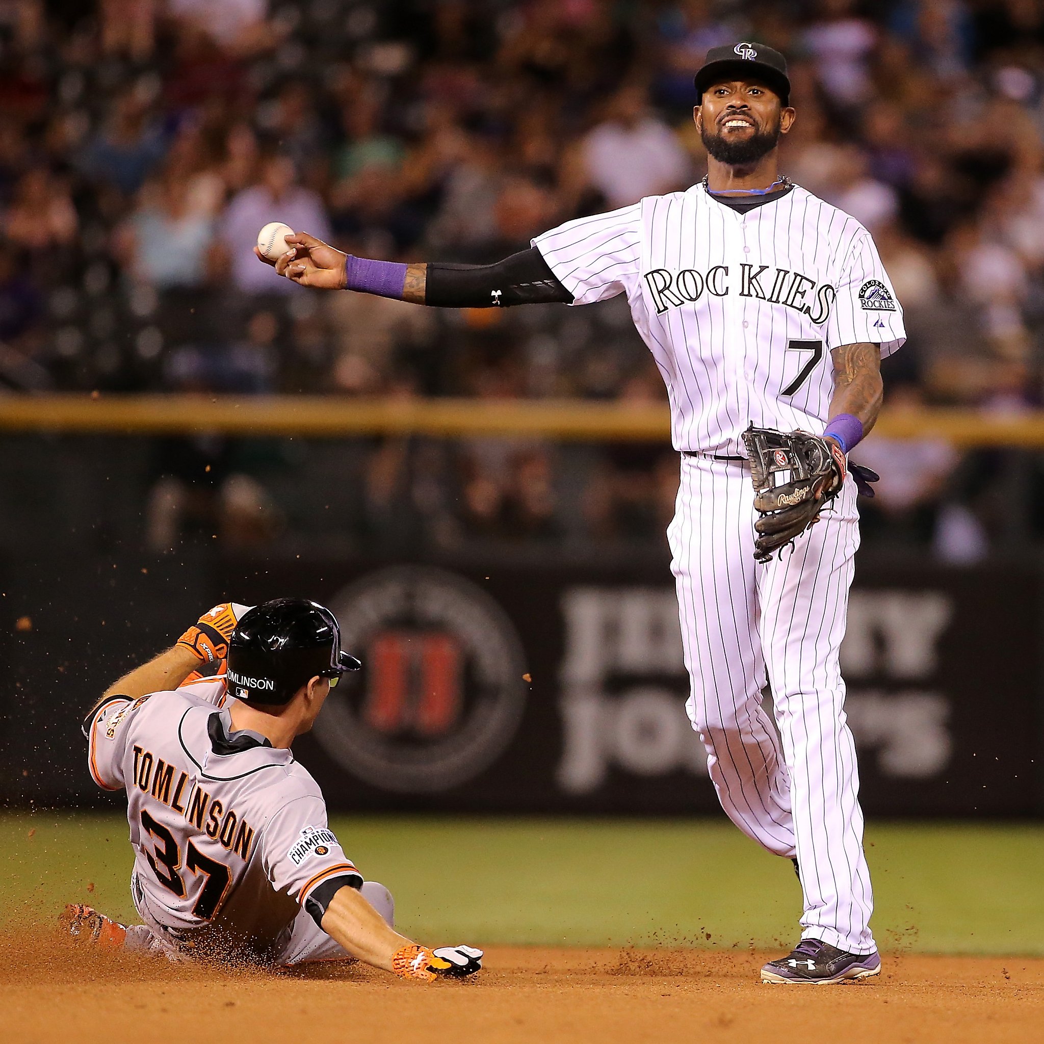 Jose Reyes Lights Up the Field - A Captivating Moment in Baseball