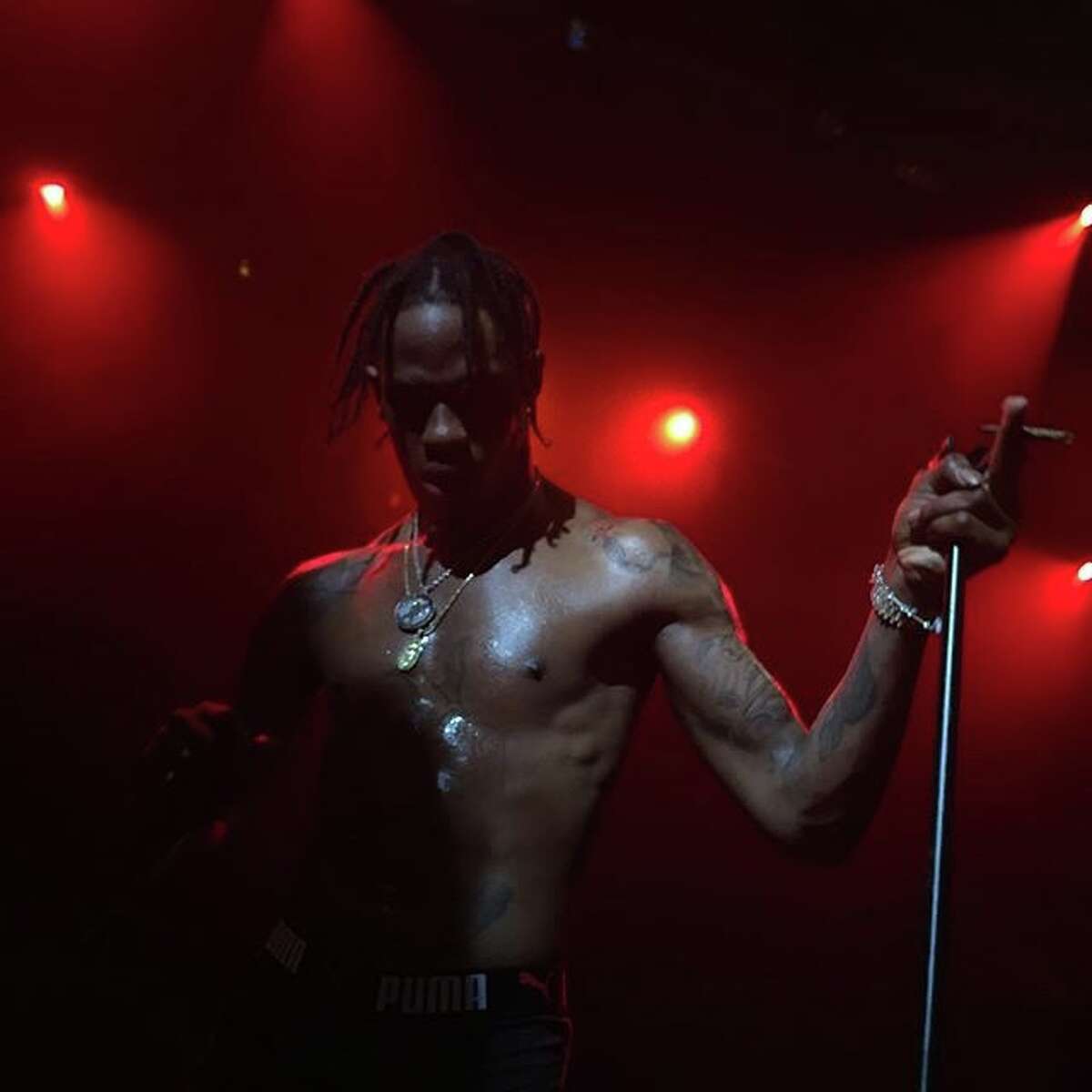 Video: Travis Scott surprises Houston fans with circus-themed ...