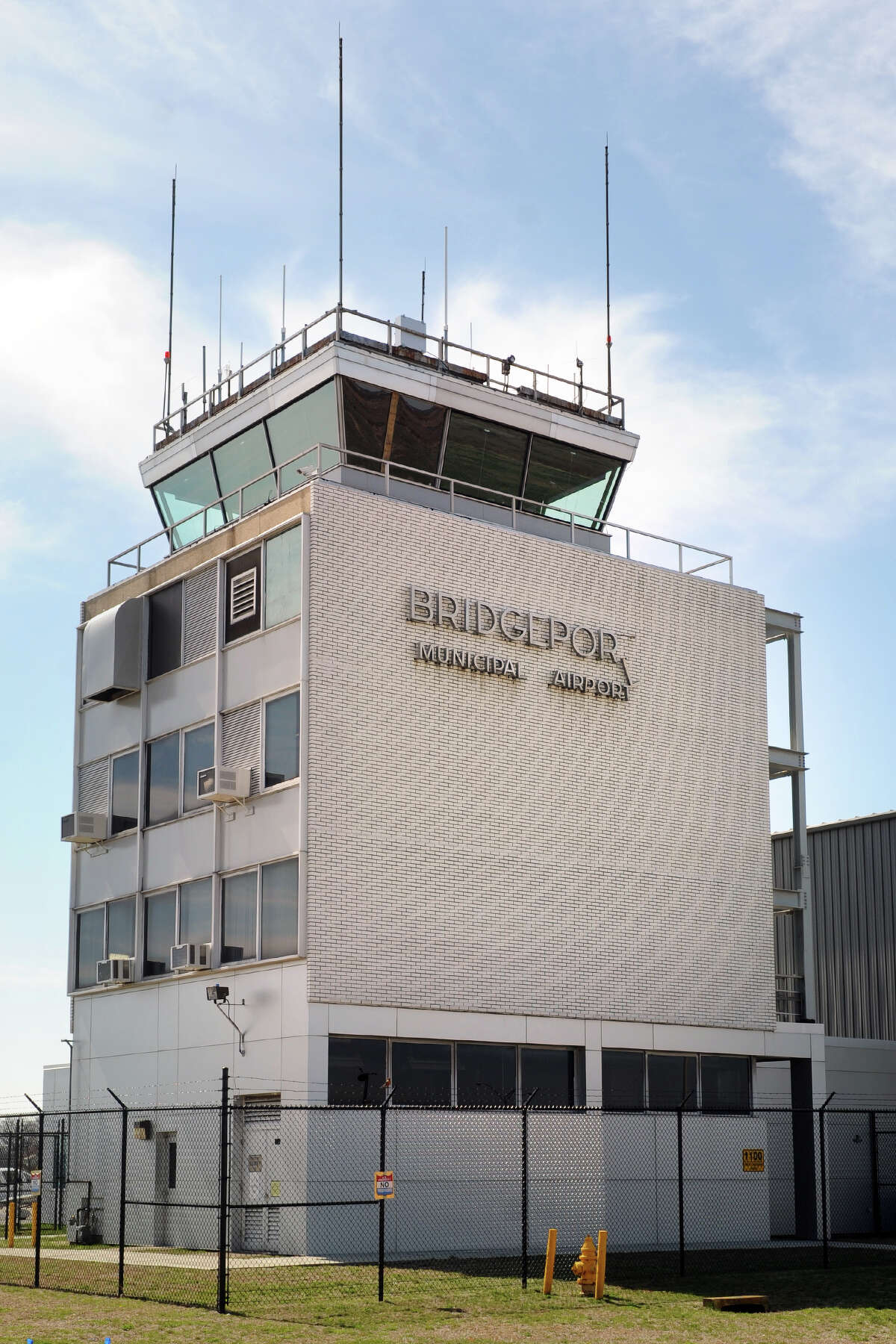 Plane goes off runway at Sikorsky airport