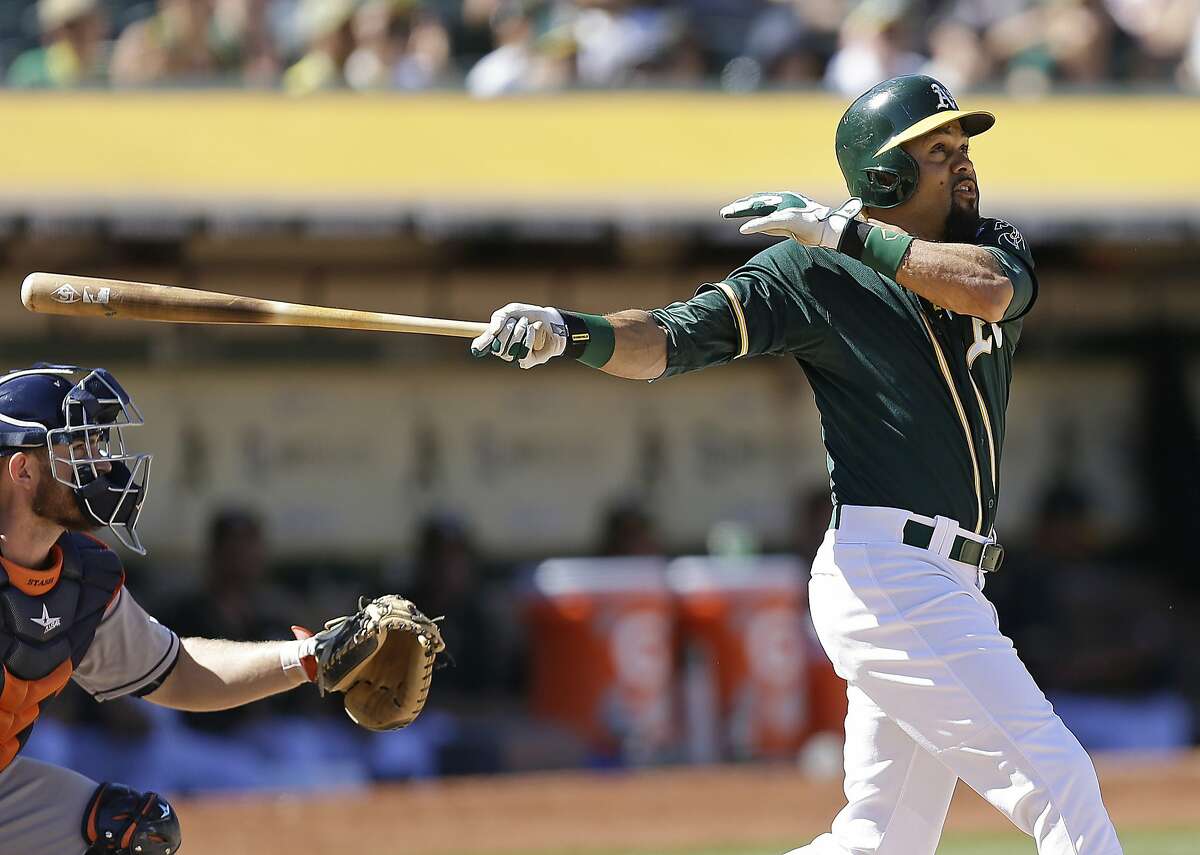 Coco Crisp's second home run of the night gives A's extra-inning