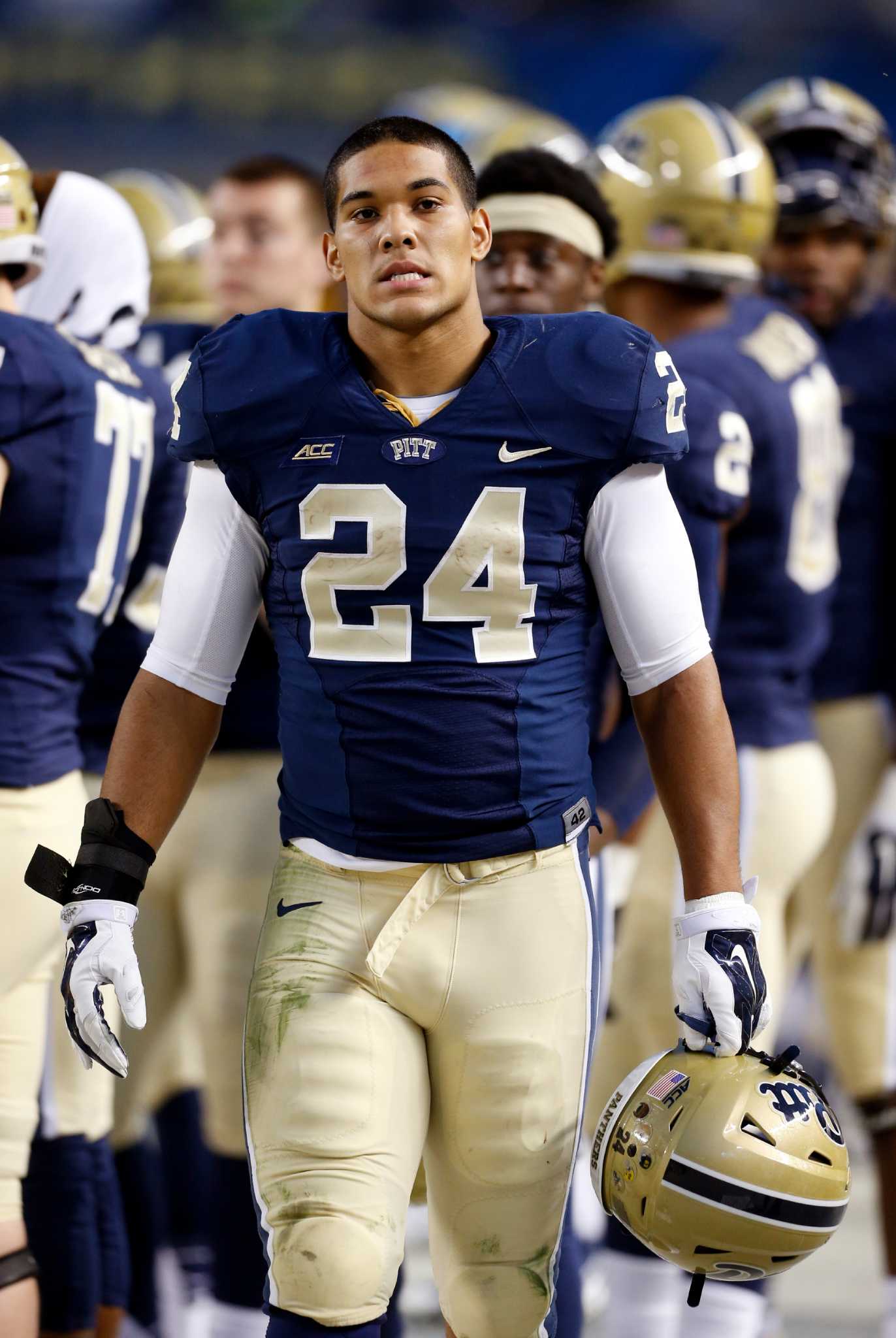 James Conner Wins Brian Piccolo Award - Stadium