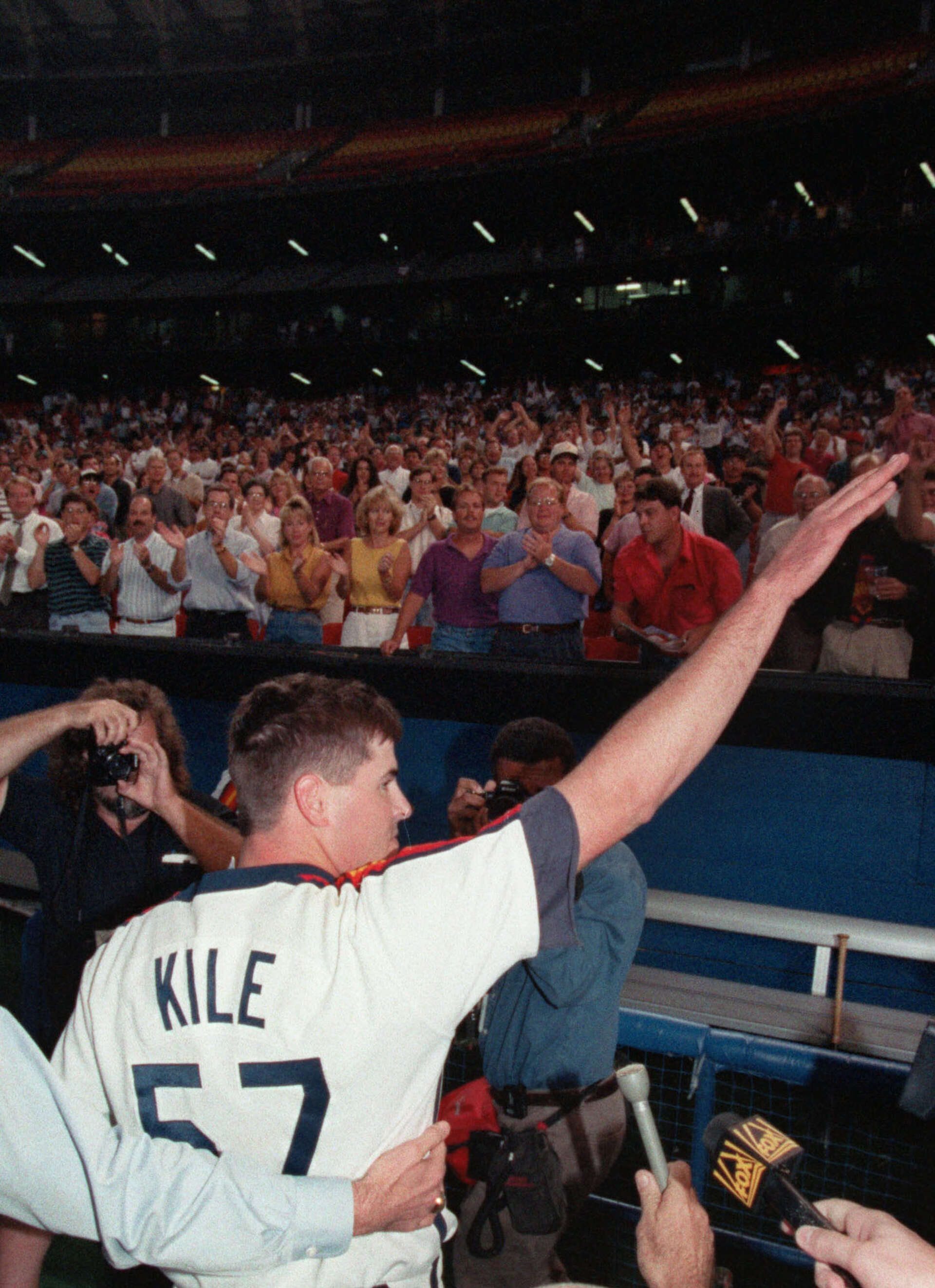 Darryl Kile, former Astros pitcher and fan favorite, died 15 years ago