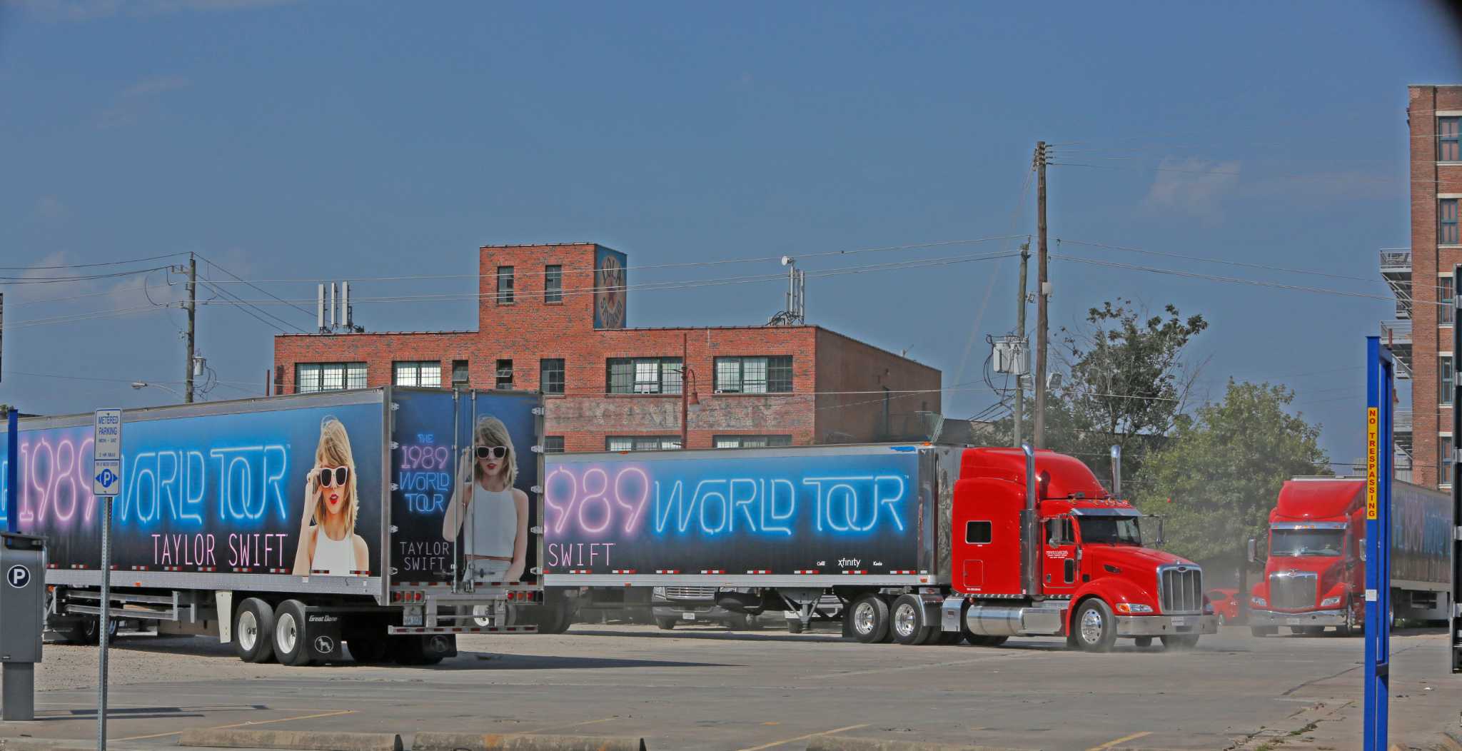 Taylor Swift concert, Texas Rangers Arlington traffic, parking