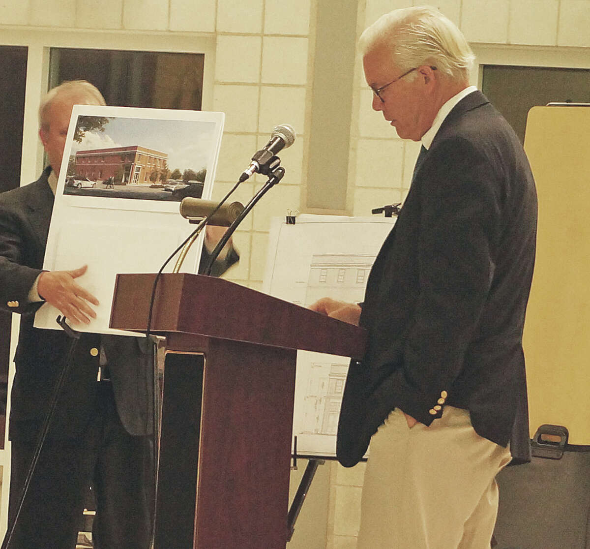Architect Jack Franzen explains the plans for a medical office building at the former Blinn's at Tuesday's Town Plan and Zoning Commission public hearing.