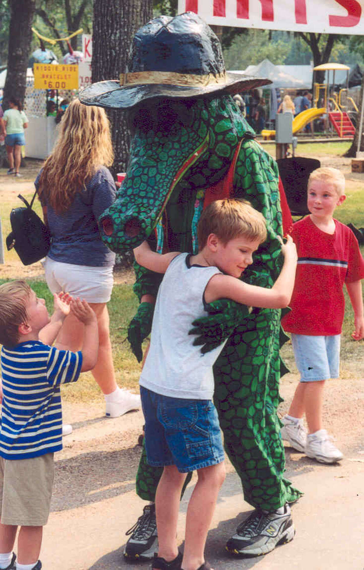 ﻿Show your love for alligators (although we don't recommend hugging a real one) at Texas Gatorfest in Anahuac.