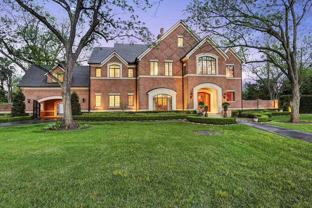 Mansions for sale in Houston's suburbs