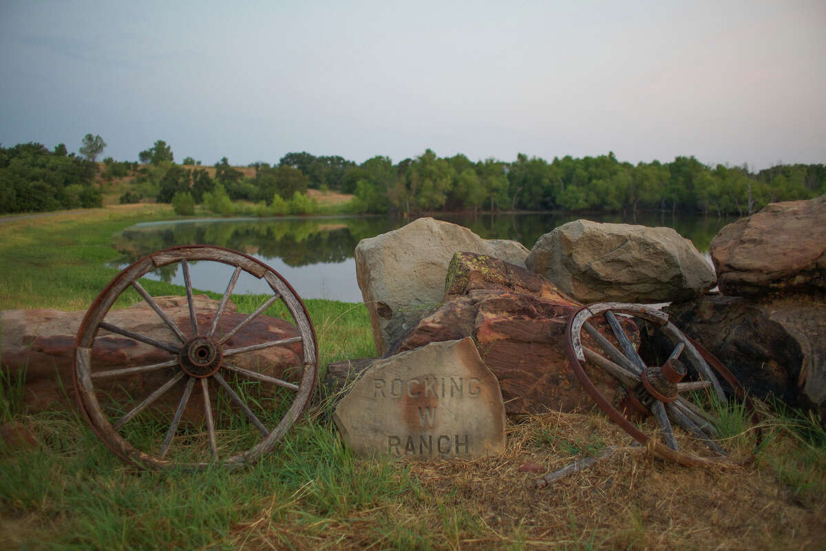 WalMart family's 1,460acre Rocking W. Ranch near Fort Worth sold to