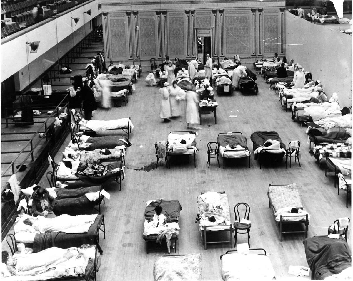 Oakland Civic Auditorium converted to a hospital in response to the spread of the flu in 1918.Credit: Oakland Public Library