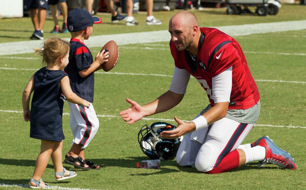 Can Brian Hoyer's Patriots teammates name all 7 NFL teams he's played for?  