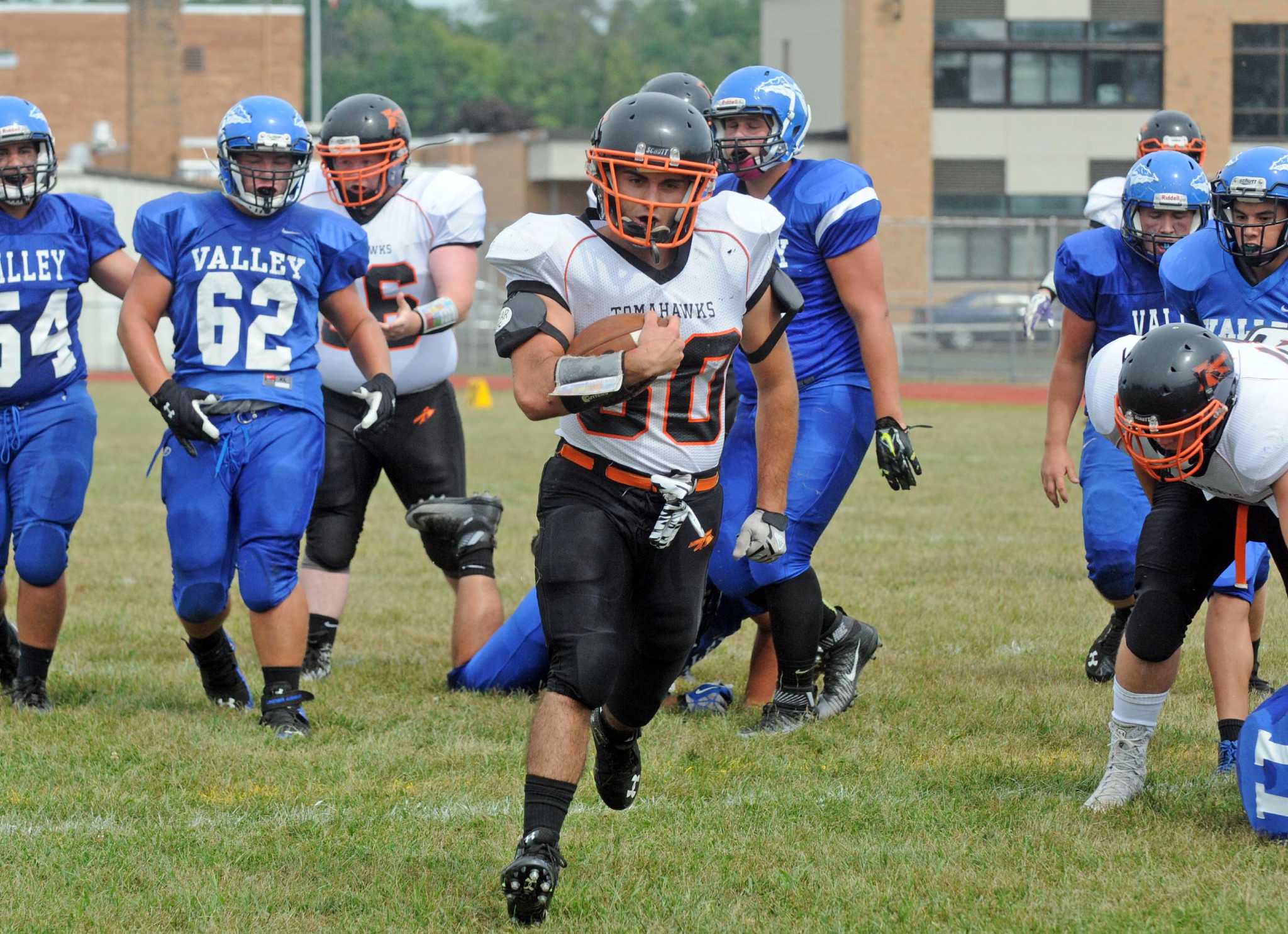 Corinth football holds off Hoosic Valley, 3935